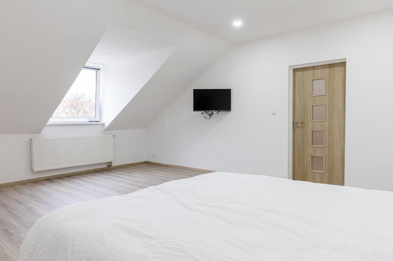 Apartment Th 카를로비바리 외부 사진